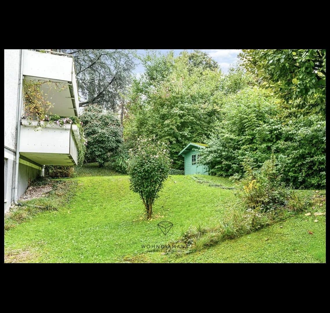 Pronájem bytu 1+kk 30 m², Stuttgart, Bádensko-Württembersko Pronájem bytu 1+kk 30 m², Stuttgart, Bádensko-Württembersko