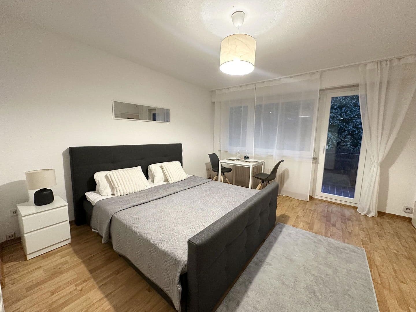 Pronájem bytu 1+kk 30 m², Stuttgart, Bádensko-Württembersko Pronájem bytu 1+kk 30 m², Stuttgart, Bádensko-Württembersko