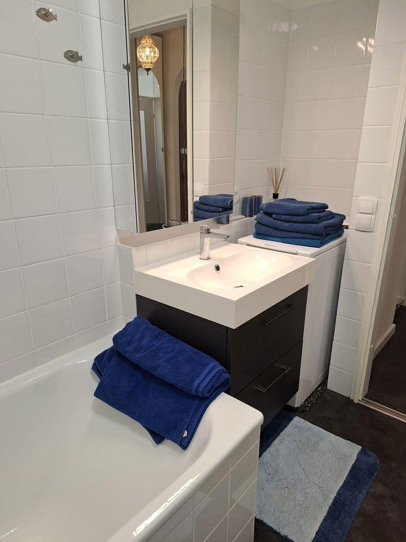 Prodej bytu 1+1 42 m², Schleißheimer Straße 63, München, Bavorsko Prodej bytu 1+1 42 m², Schleißheimer Straße 63, München, Bavorsko