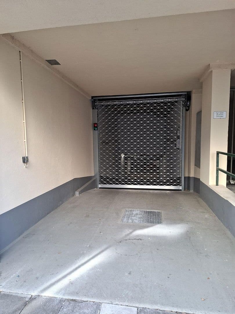 Prodej bytu 1+1 42 m², Schleißheimer Straße 63, München, Bavorsko Prodej bytu 1+1 42 m², Schleißheimer Straße 63, München, Bavorsko