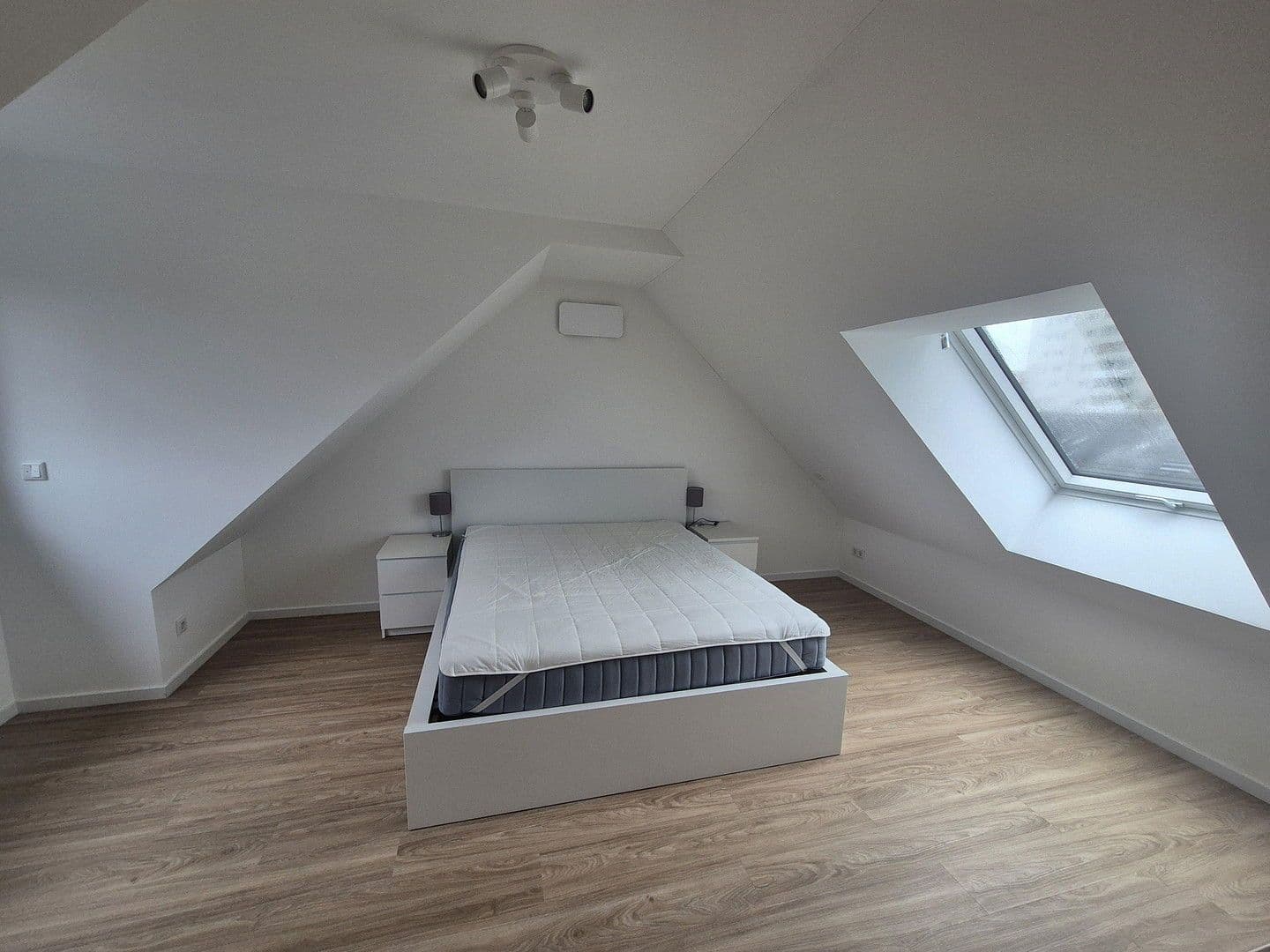 Pronájem bytu 2+kk 72 m², Burgallee 36, Hanau, Hessen Pronájem bytu 2+kk 72 m², Burgallee 36, Hanau, Hessen