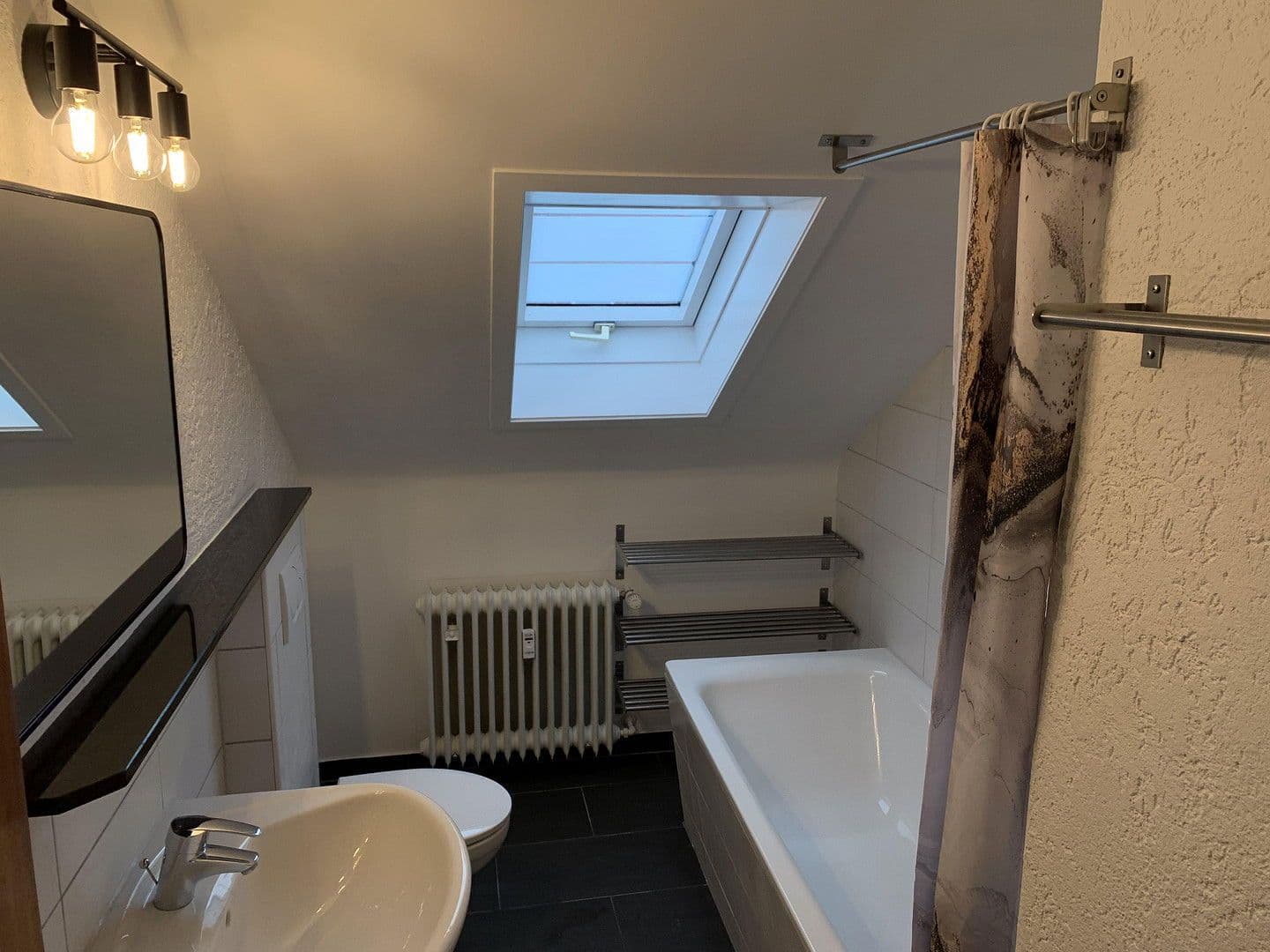 Pronájem bytu 3+1 64 m², Filderstadt, Bádensko-Württembersko Pronájem bytu 3+1 64 m², Filderstadt, Bádensko-Württembersko