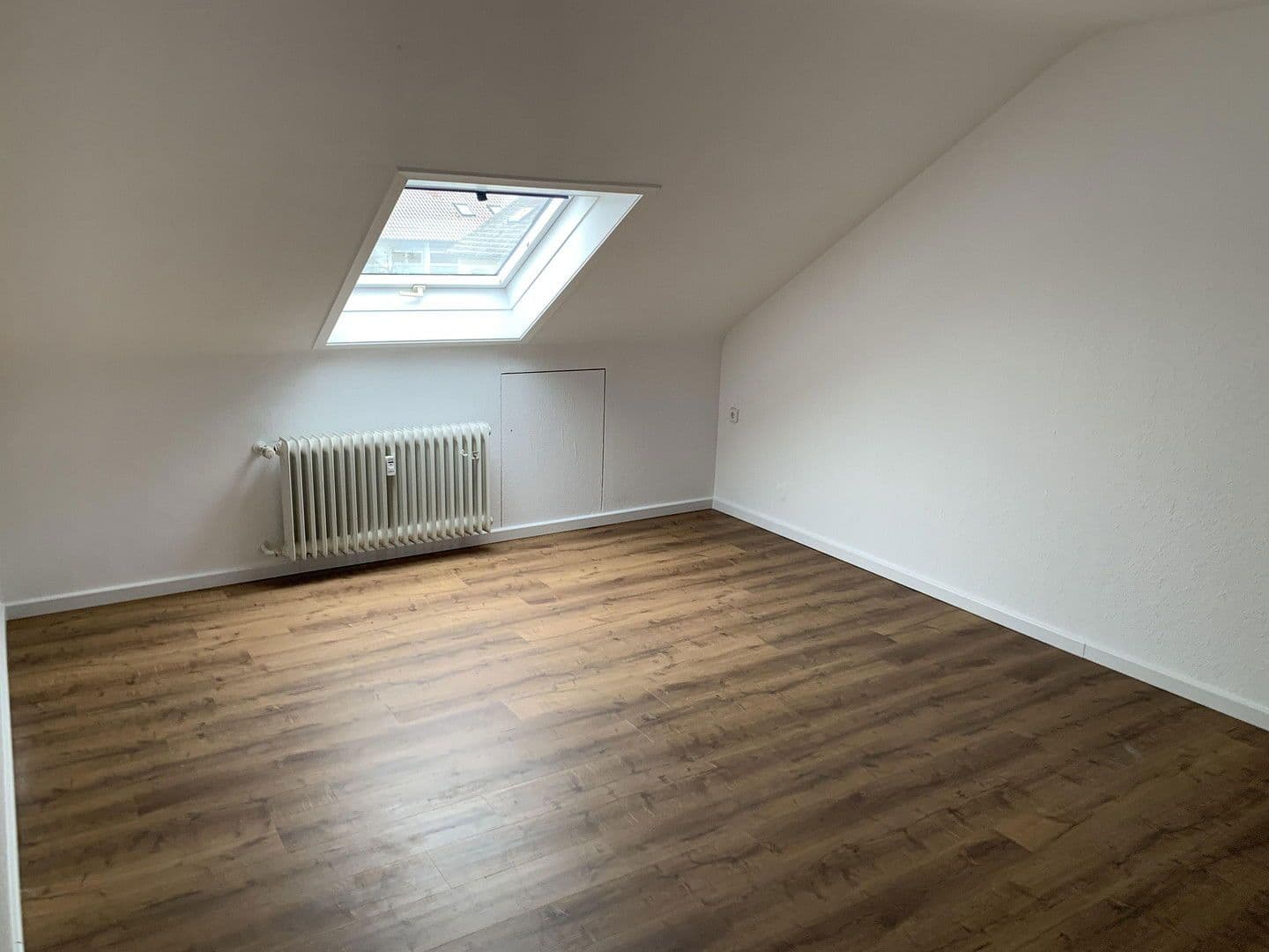 Pronájem bytu 3+1 64 m², Filderstadt, Bádensko-Württembersko Pronájem bytu 3+1 64 m², Filderstadt, Bádensko-Württembersko