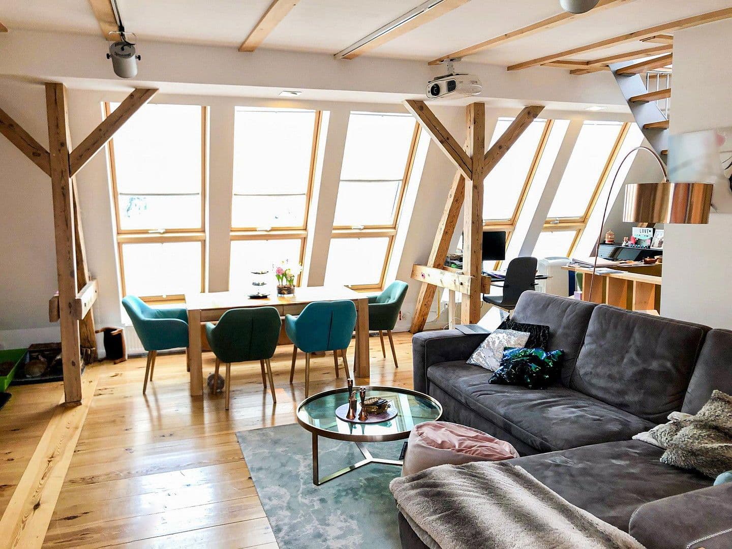 Prodej bytu 4+1 150 m², Berlin, Berlín Prodej bytu 4+1 150 m², Berlin, Berlín