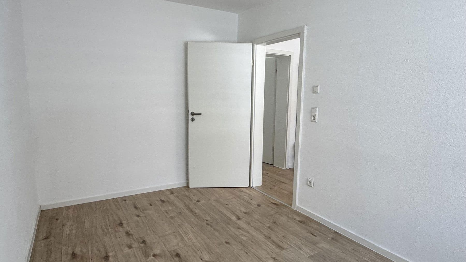 Pronájem bytu 3+1 60 m², Sperberstr. 26, Villingen-Schwenningen, Bádensko-Württembersko Pronájem bytu 3+1 60 m², Sperberstr. 26, Villingen-Schwenningen, Bádensko-Württembersko
