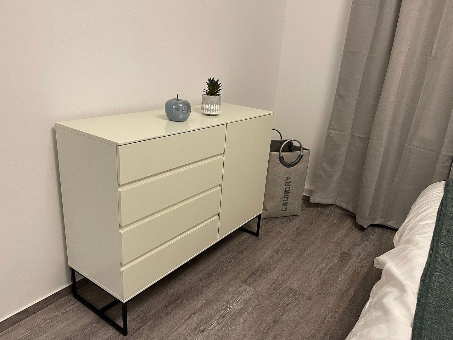 Pronájem bytu 2+1 54 m², Rauenthaler Straße 11A, Wiesbaden, Hessen Pronájem bytu 2+1 54 m², Rauenthaler Straße 11A, Wiesbaden, Hessen