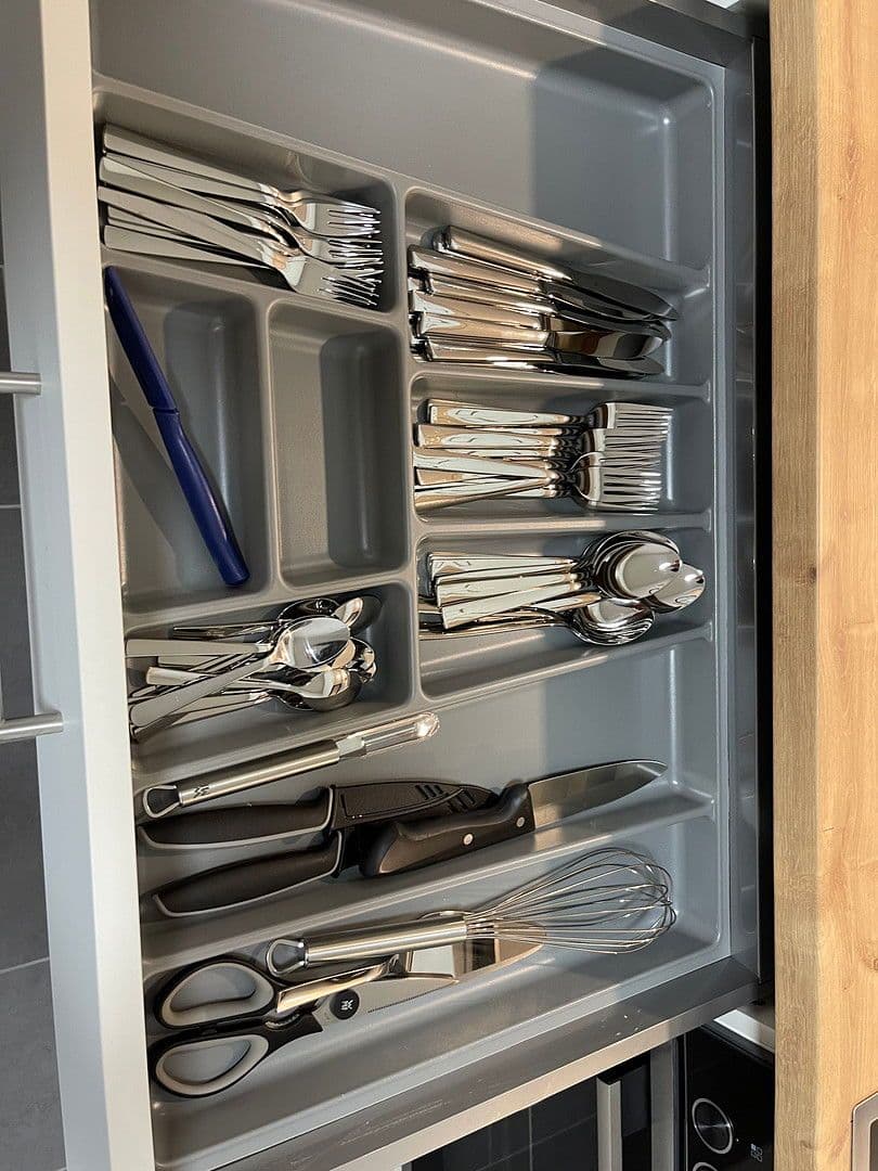 Pronájem bytu 2+1 54 m², Rauenthaler Straße 11A, Wiesbaden, Hessen Pronájem bytu 2+1 54 m², Rauenthaler Straße 11A, Wiesbaden, Hessen