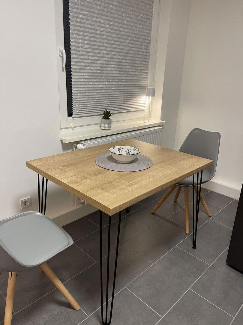 Pronájem bytu 2+1 54 m², Rauenthaler Straße 11A, Wiesbaden, Hessen Pronájem bytu 2+1 54 m², Rauenthaler Straße 11A, Wiesbaden, Hessen