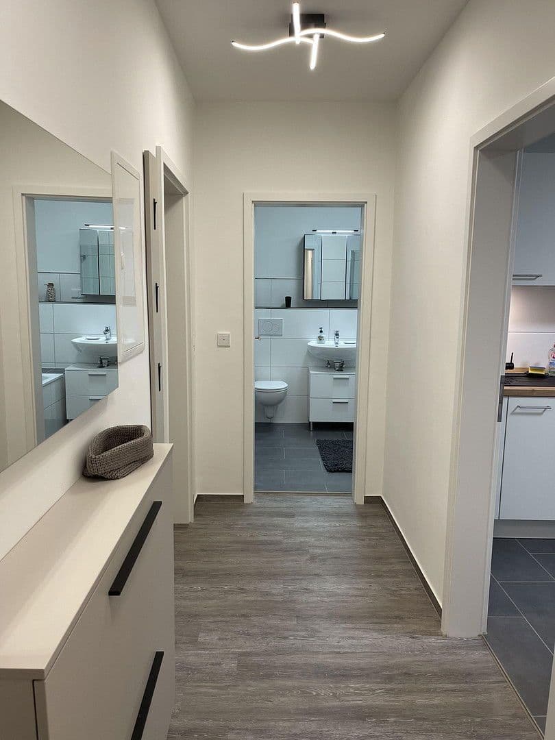 Pronájem bytu 2+1 54 m², Rauenthaler Straße 11A, Wiesbaden, Hessen Pronájem bytu 2+1 54 m², Rauenthaler Straße 11A, Wiesbaden, Hessen