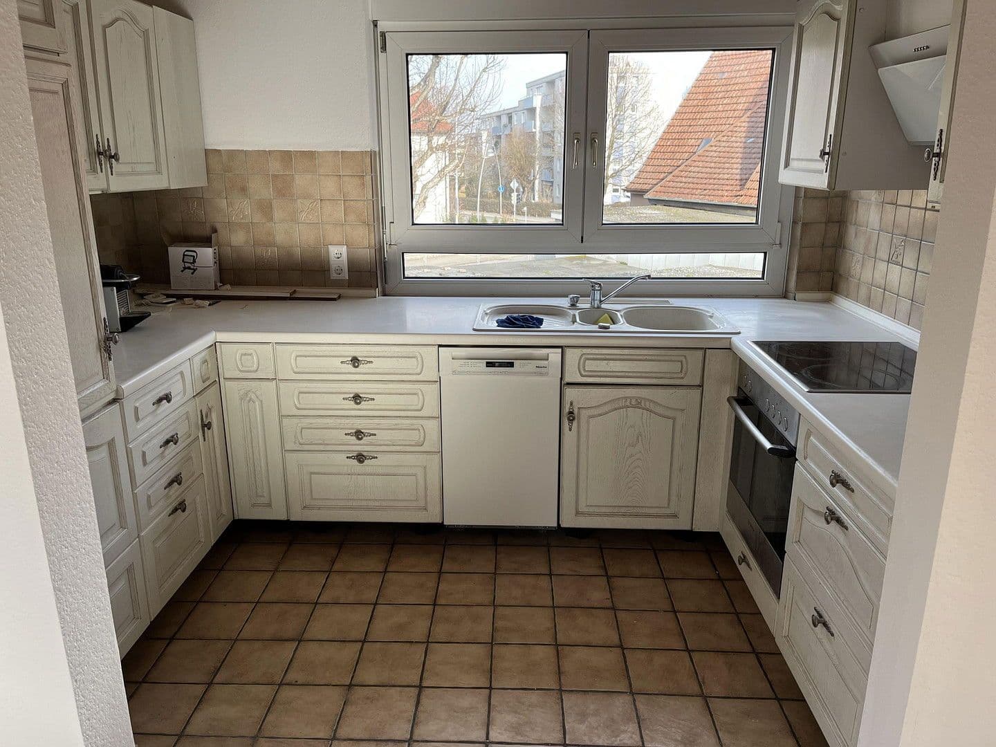 Pronájem bytu 5+1 100 m², Tamm, Bádensko-Württembersko Pronájem bytu 5+1 100 m², Tamm, Bádensko-Württembersko