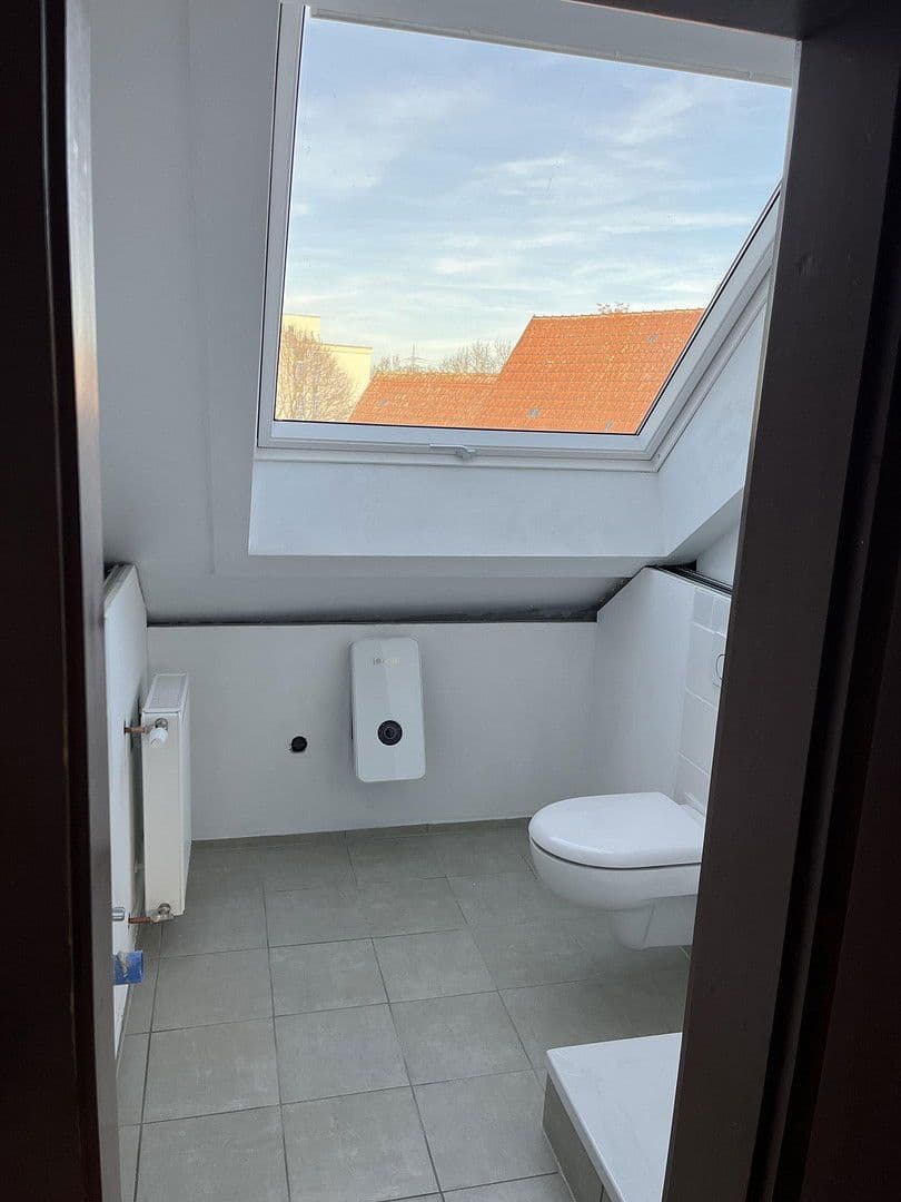 Pronájem bytu 5+1 100 m², Tamm, Bádensko-Württembersko Pronájem bytu 5+1 100 m², Tamm, Bádensko-Württembersko