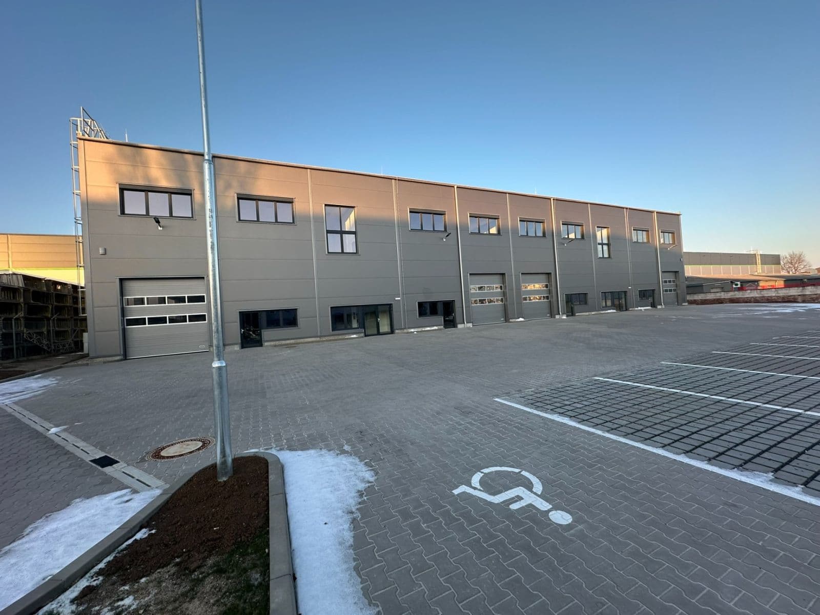 Pronájem nebytového prostoru 2.400 m², K Pérovně, Praha, Praha Pronájem nebytového prostoru 2.400 m², K Pérovně, Praha, Praha