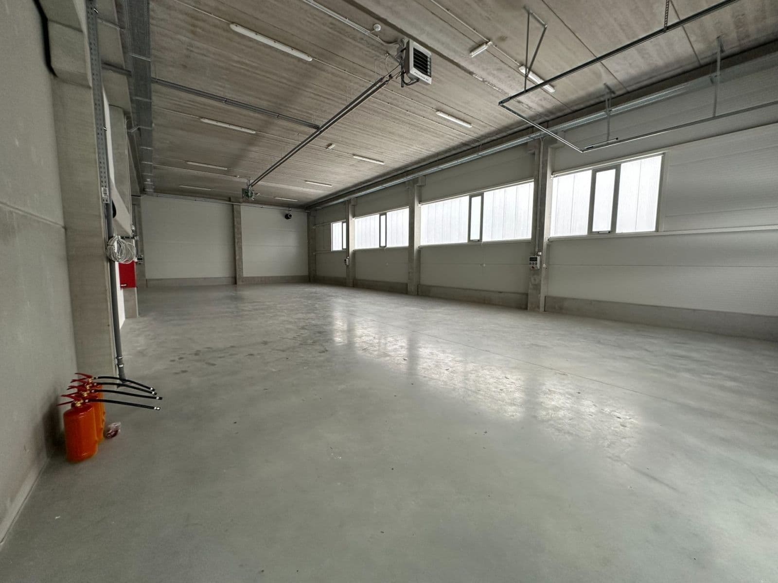 Pronájem nebytového prostoru 2.400 m², K Pérovně, Praha, Praha Pronájem nebytového prostoru 2.400 m², K Pérovně, Praha, Praha