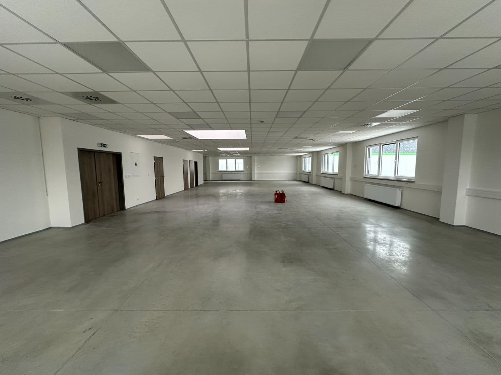 Pronájem nebytového prostoru 2.400 m², K Pérovně, Praha, Praha Pronájem nebytového prostoru 2.400 m², K Pérovně, Praha, Praha