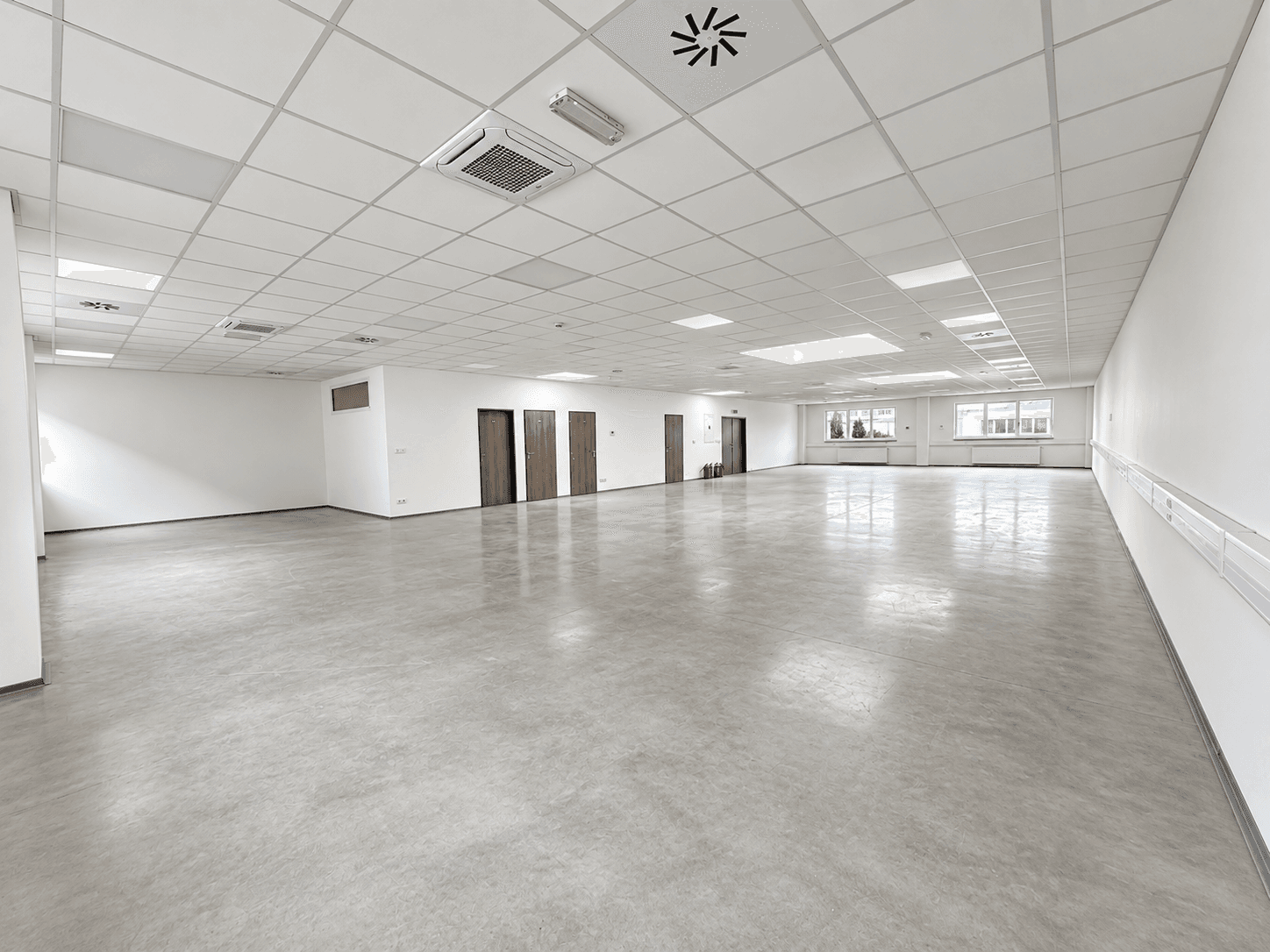 Pronájem nebytového prostoru 580 m², K Pérovně, Praha, Praha Pronájem nebytového prostoru 580 m², K Pérovně, Praha, Praha