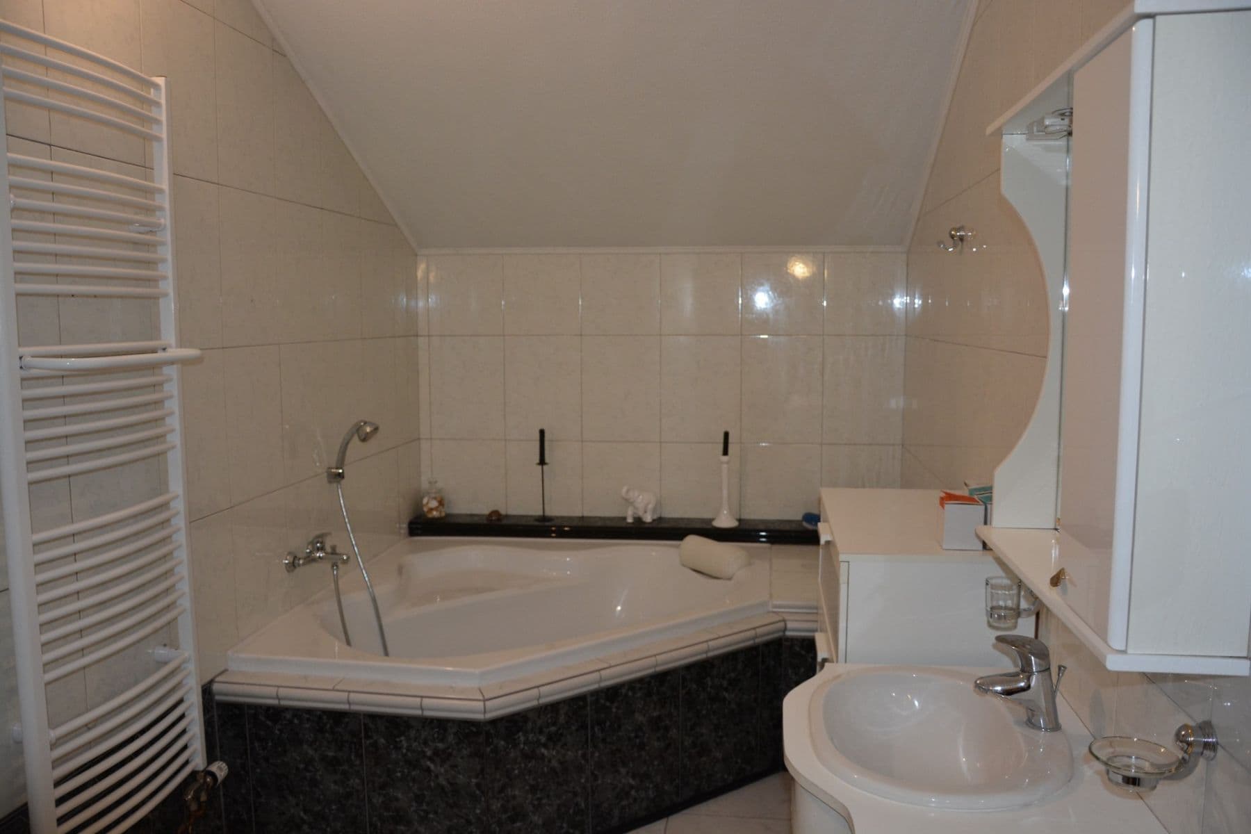 Pronájem bytu 3+1 100 m², Zvíkovská, Praha, Praha Pronájem bytu 3+1 100 m², Zvíkovská, Praha, Praha