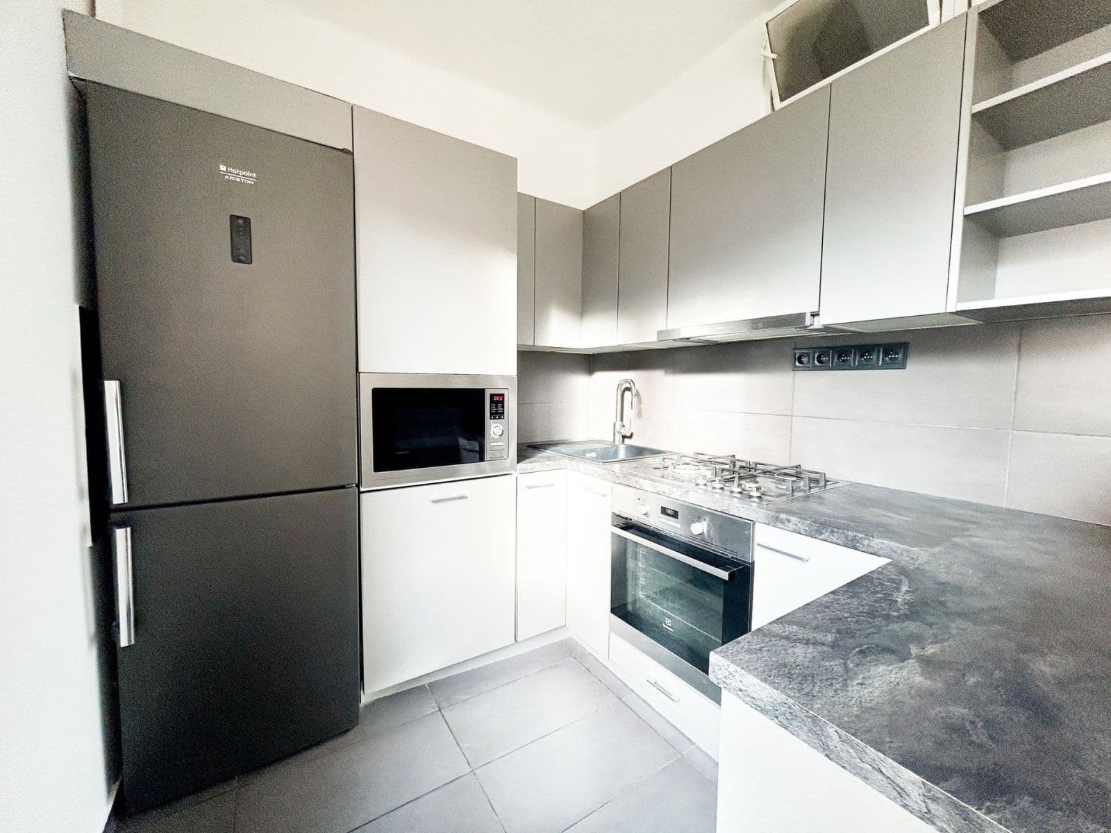 Pronájem bytu 2+kk 48 m², Spojovací, Praha, Praha Pronájem bytu 2+kk 48 m², Spojovací, Praha, Praha