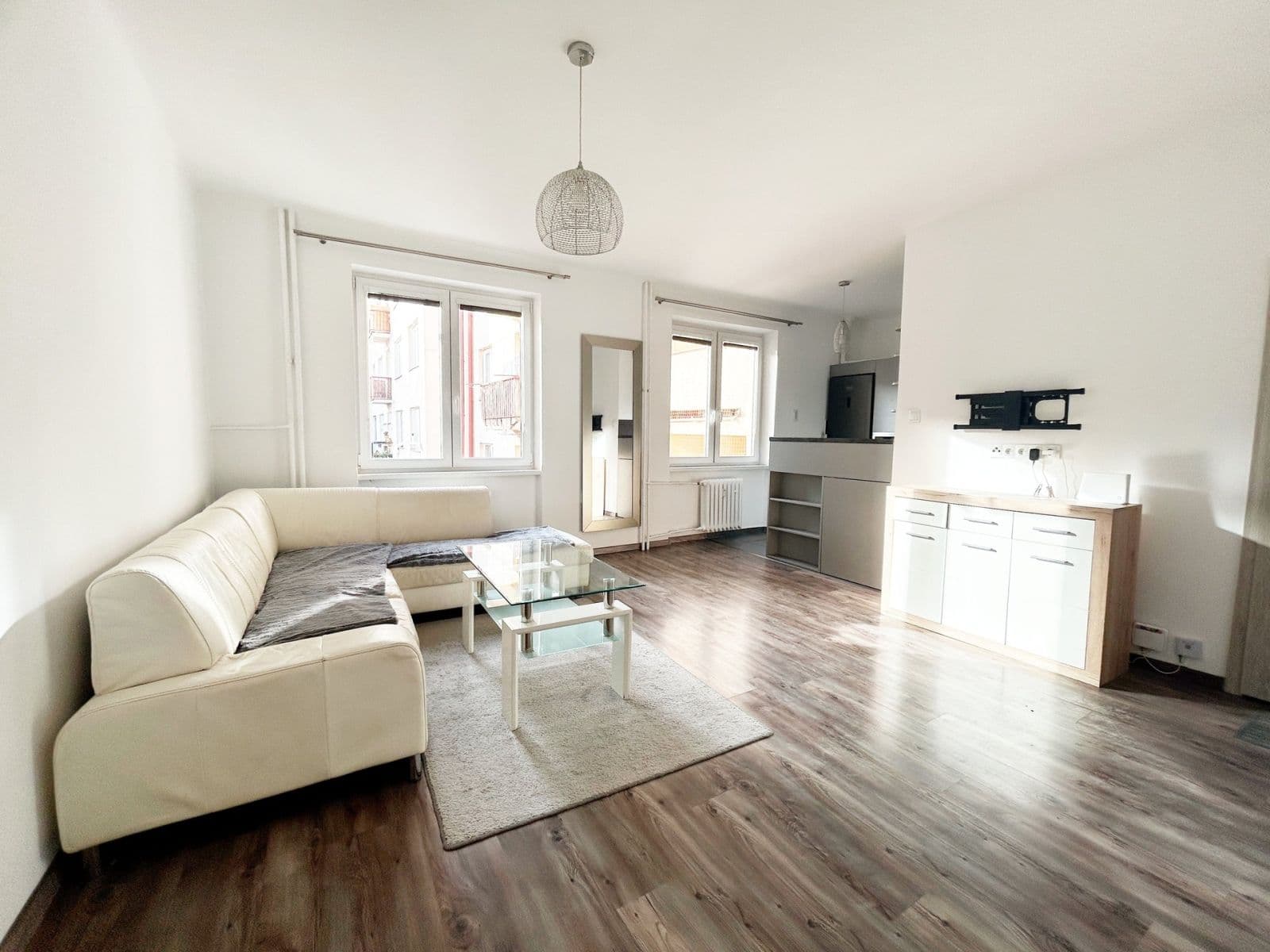 Pronájem bytu 2+kk 48 m², Spojovací, Praha, Praha Pronájem bytu 2+kk 48 m², Spojovací, Praha, Praha