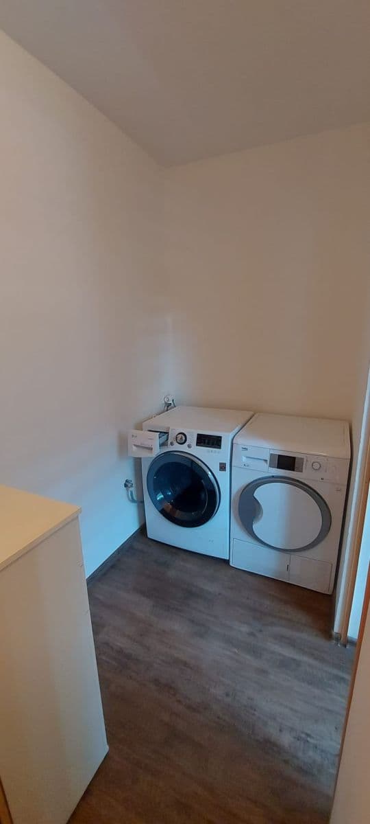 Prodej bytu 5+1 118 m², Sklepní, Chomutov, Ústecký kraj Prodej bytu 5+1 118 m², Sklepní, Chomutov, Ústecký kraj