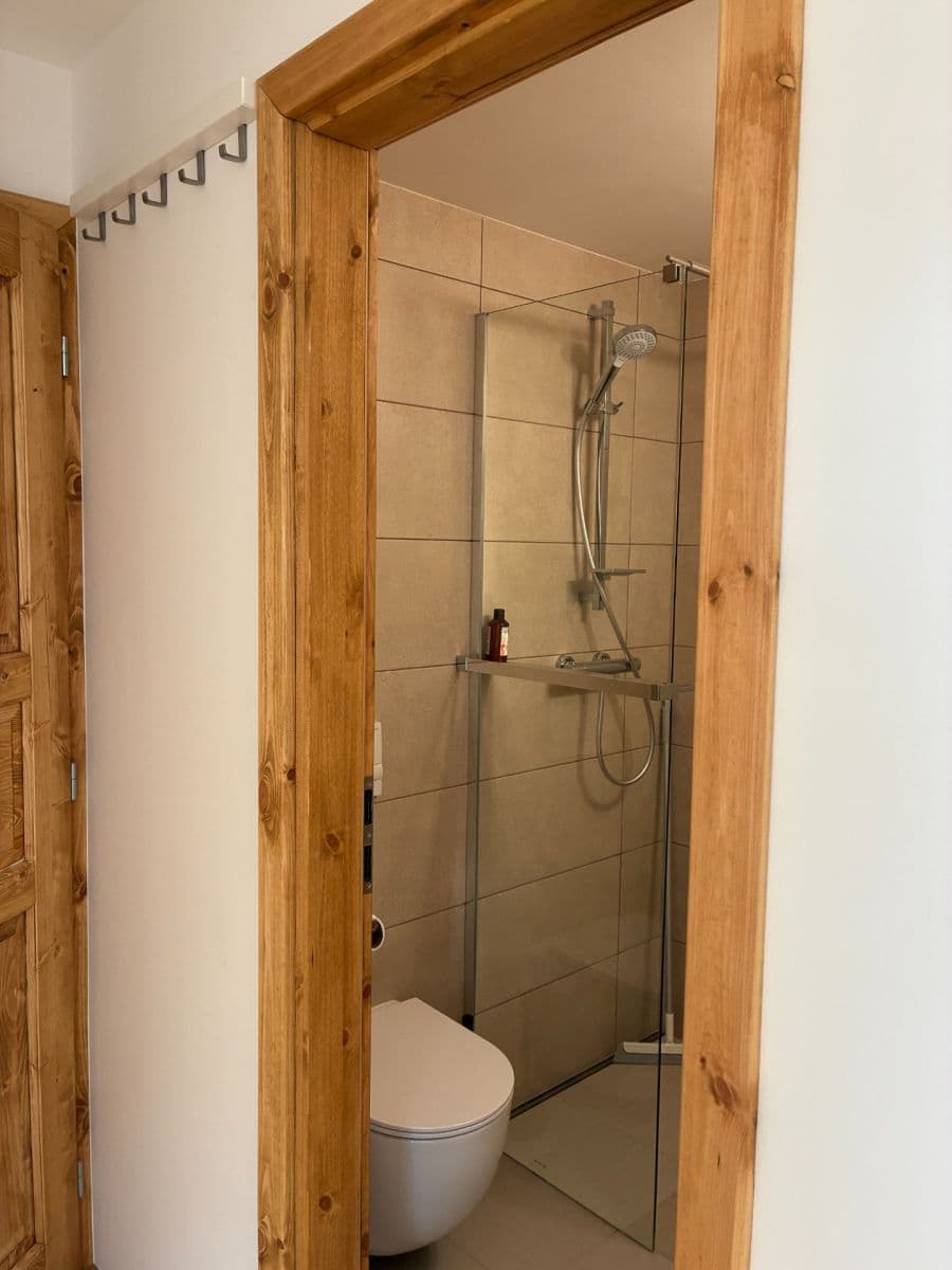 Pronájem bytu 1+kk 42 m², Za Mlýnem, Hostivice, Středočeský kraj Pronájem bytu 1+kk 42 m², Za Mlýnem, Hostivice, Středočeský kraj