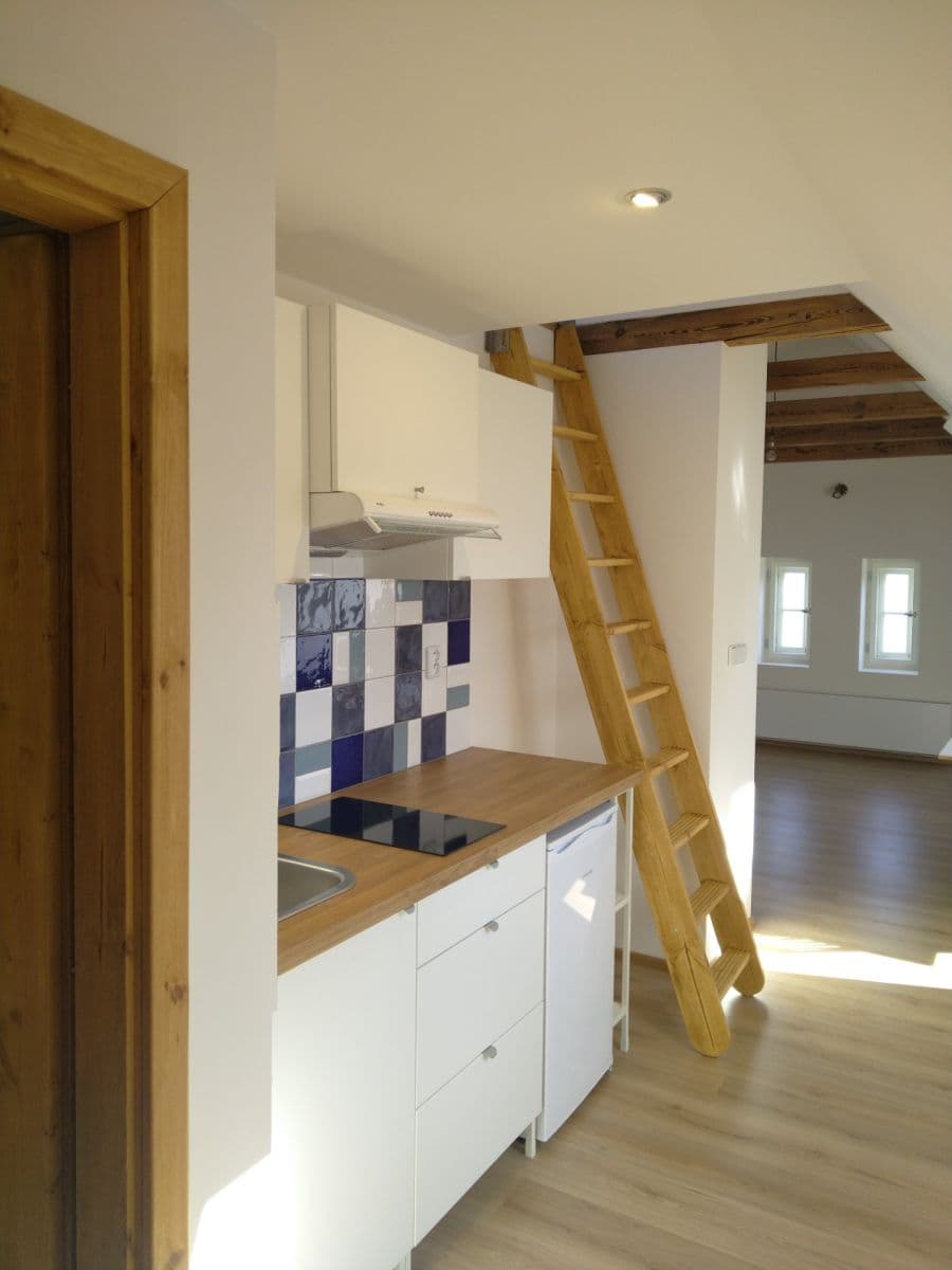 Pronájem bytu 1+kk 42 m², Za Mlýnem, Hostivice, Středočeský kraj Pronájem bytu 1+kk 42 m², Za Mlýnem, Hostivice, Středočeský kraj