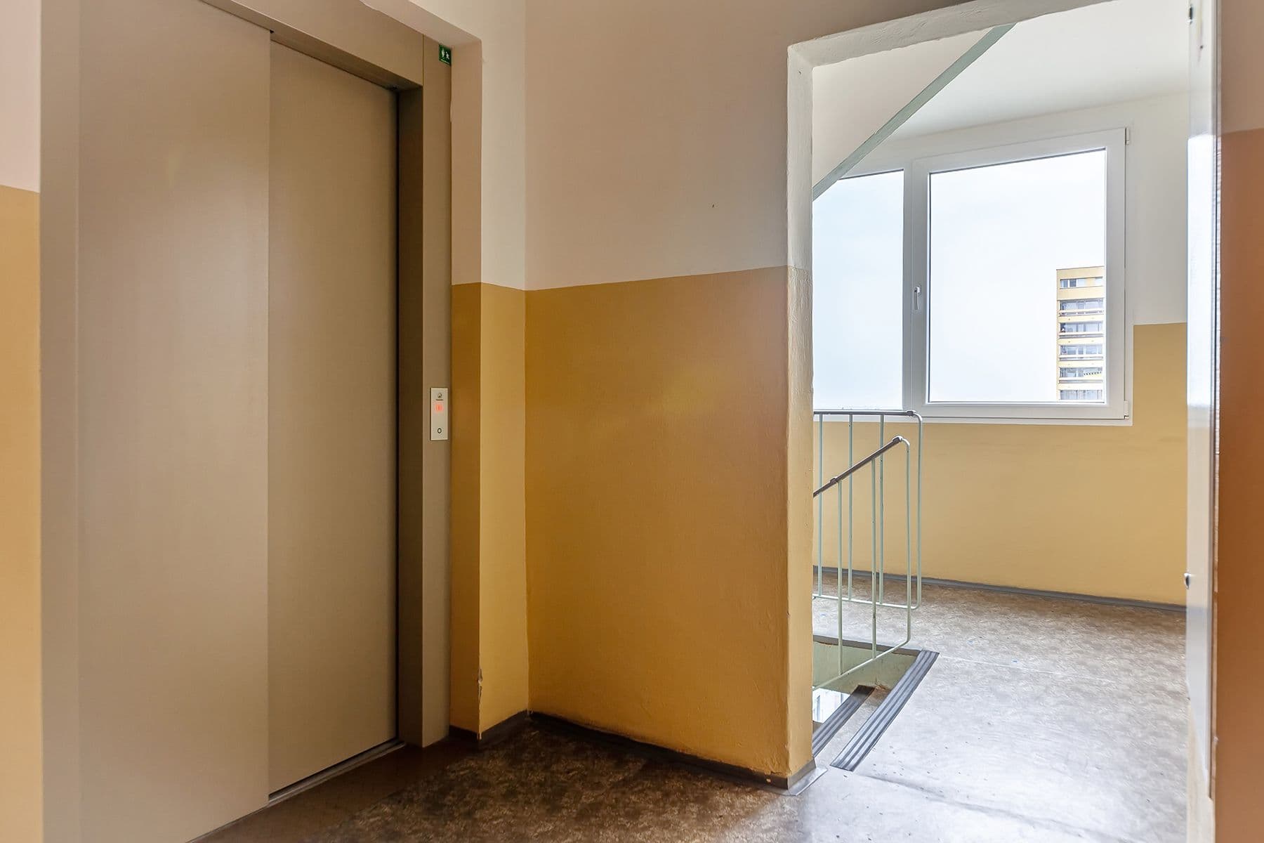 Prodej bytu 2+kk 43 m², Poznaňská, Praha, Praha Prodej bytu 2+kk 43 m², Poznaňská, Praha, Praha