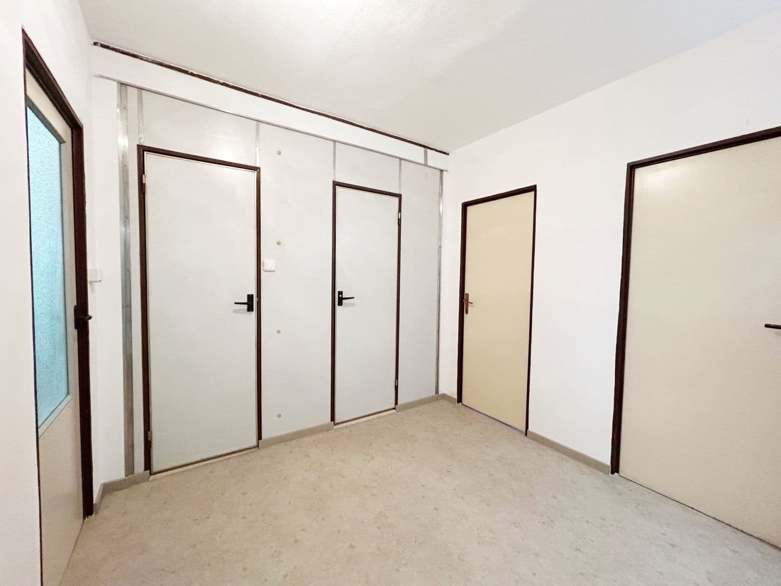 Pronájem bytu 4+1 89 m², Doležalova, Praha, Praha Pronájem bytu 4+1 89 m², Doležalova, Praha, Praha