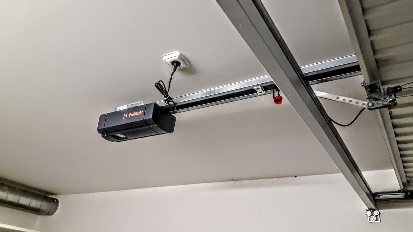 Pronájem garáže 17 m², Křepelčí, Brno, Jihomoravský kraj Pronájem garáže 17 m², Křepelčí, Brno, Jihomoravský kraj