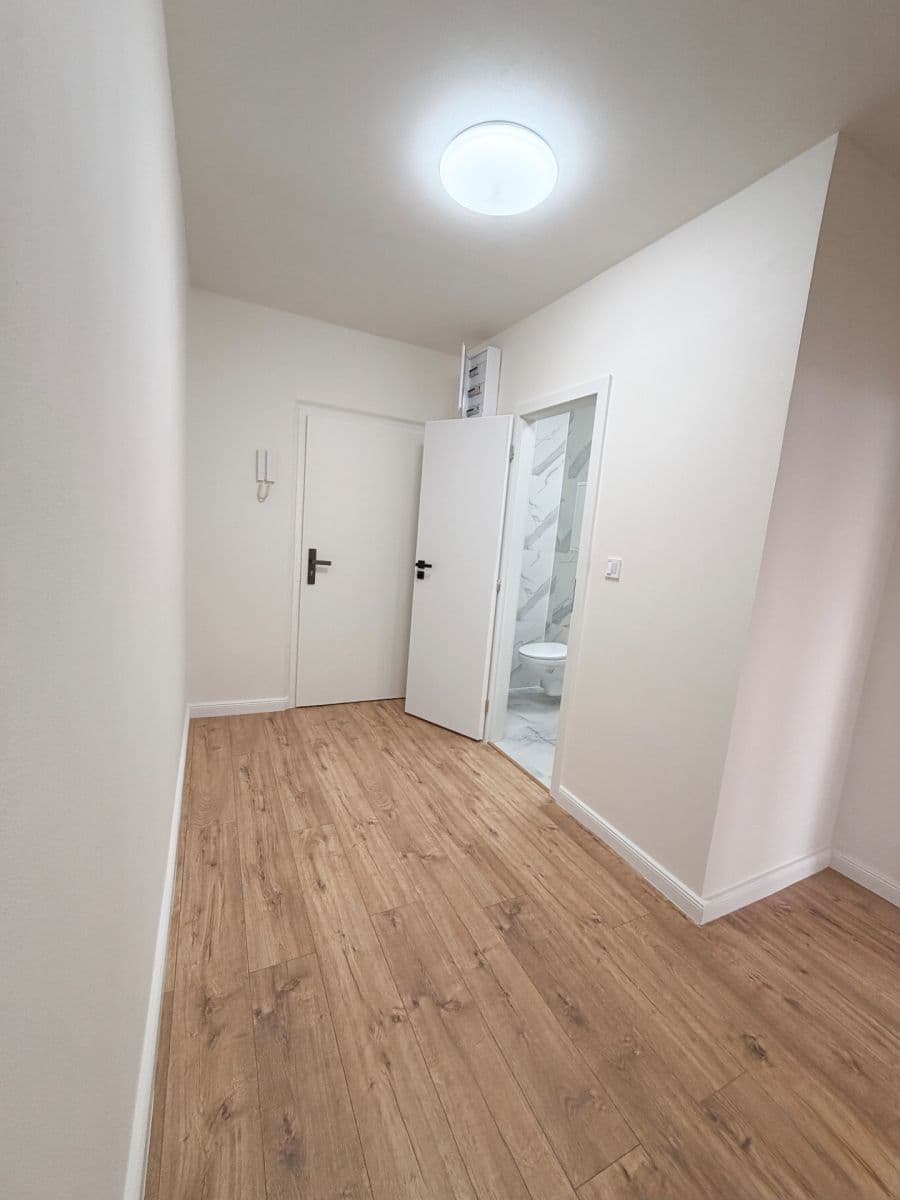 Prodej bytu 2+kk 44 m², Švehlova, Praha, Praha Prodej bytu 2+kk 44 m², Švehlova, Praha, Praha