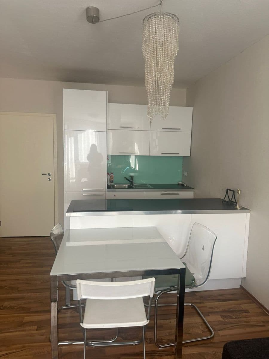 Prodej bytu 2+1 55 m², Ružinov, Bratislavský kraj Prodej bytu 2+1 55 m², Ružinov, Bratislavský kraj