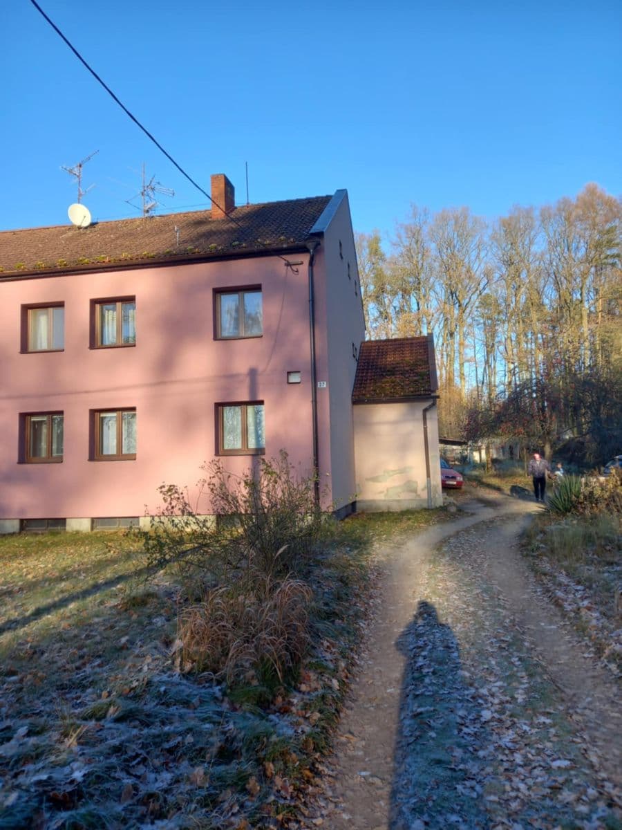 Prodej bytu 2+1 60 m², Tehov, Středočeský kraj Prodej bytu 2+1 60 m², Tehov, Středočeský kraj