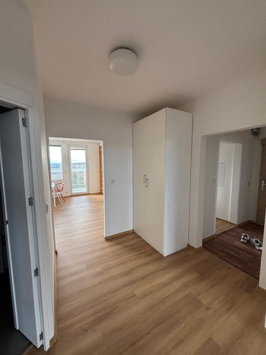 Pronájem bytu 4+1 86 m², Mazurská, Praha, Praha Pronájem bytu 4+1 86 m², Mazurská, Praha, Praha