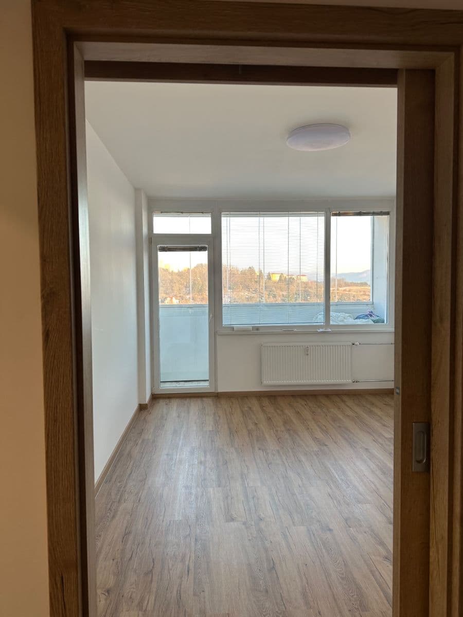 Pronájem bytu 3+1 75 m², Hoření, Ústí nad Labem, Ústecký kraj Pronájem bytu 3+1 75 m², Hoření, Ústí nad Labem, Ústecký kraj