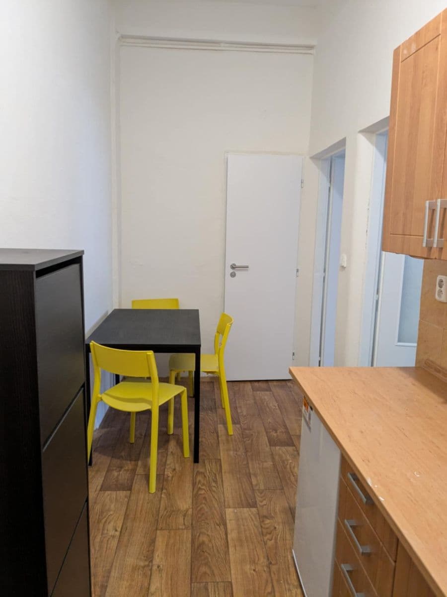 Pronájem bytu 2+1 50 m², Žerotínova, Praha, Praha Pronájem bytu 2+1 50 m², Žerotínova, Praha, Praha