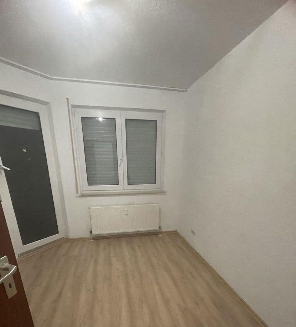 Pronájem bytu 3+1 55 m², Pforzheim, Bádensko-Württembersko Pronájem bytu 3+1 55 m², Pforzheim, Bádensko-Württembersko