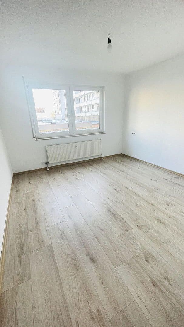 Pronájem bytu 3+1 55 m², Pforzheim, Bádensko-Württembersko Pronájem bytu 3+1 55 m², Pforzheim, Bádensko-Württembersko