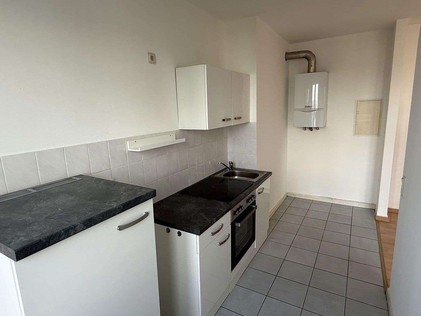 Pronájem bytu 2+1 47 m², Kasinostraße 66, Cáchy, Severní Porýní-Vestfálsko Pronájem bytu 2+1 47 m², Kasinostraße 66, Cáchy, Severní Porýní-Vestfálsko