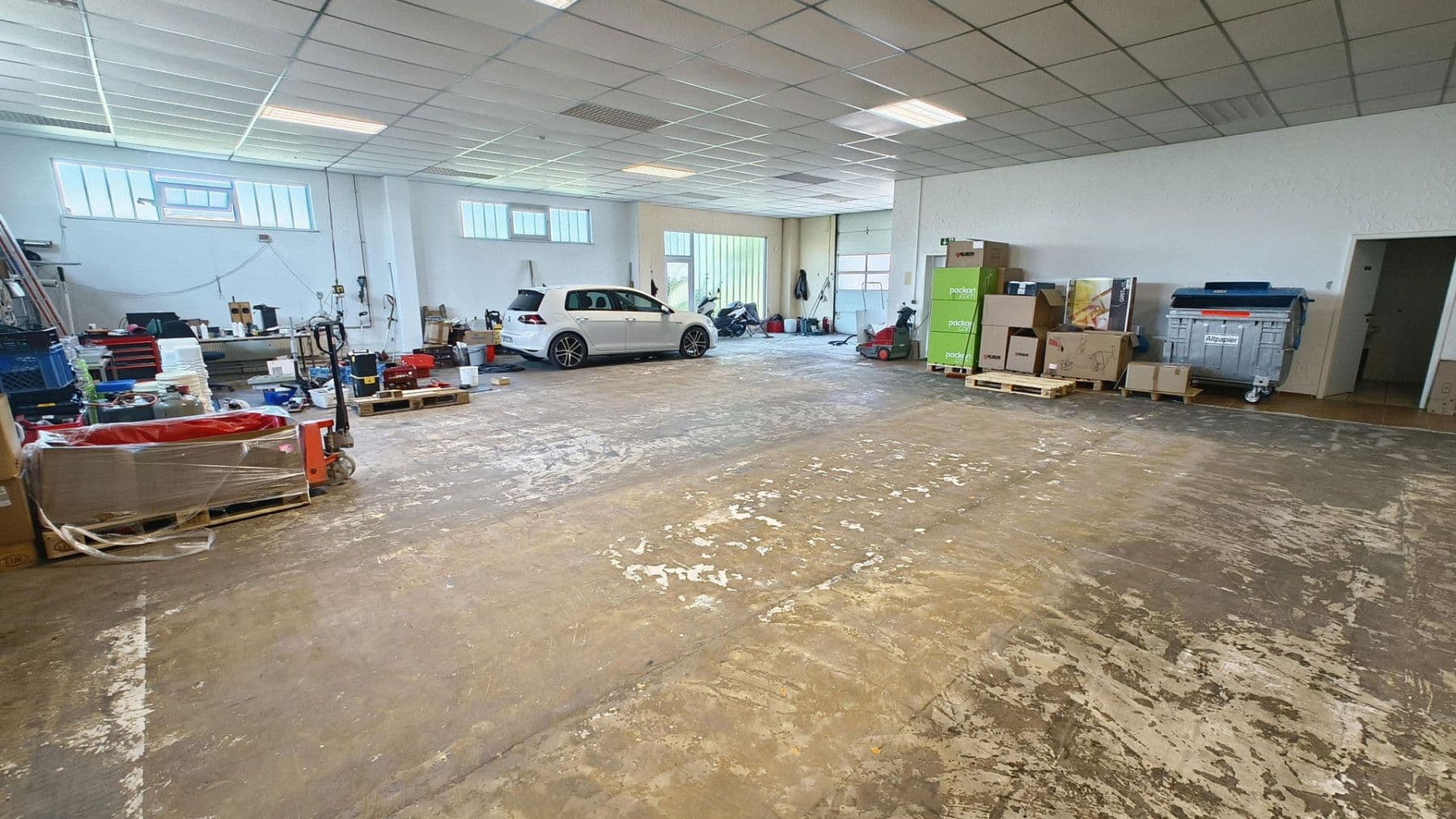 Prodej nebytového prostoru 2.000 m², Dieburg, Hessen Prodej nebytového prostoru 2.000 m², Dieburg, Hessen