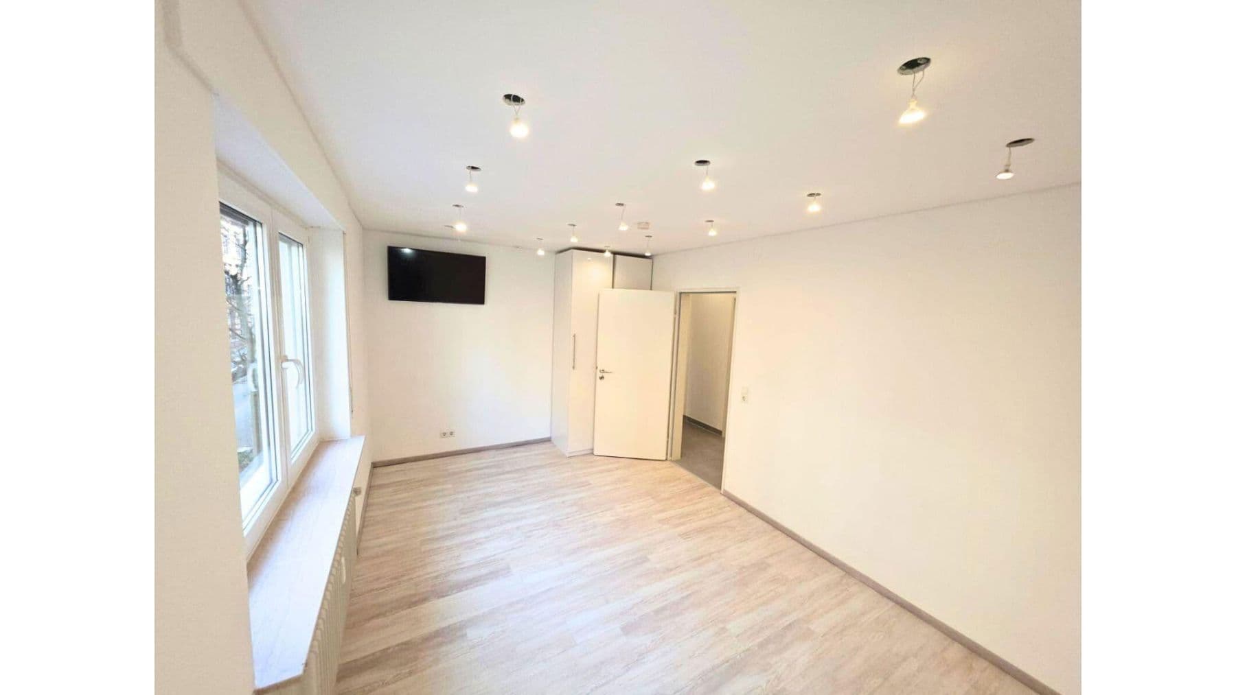 Prodej bytu 3+1 81 m², Scheffelstr. 46, Karlsruhe, Bádensko-Württembersko Prodej bytu 3+1 81 m², Scheffelstr. 46, Karlsruhe, Bádensko-Württembersko