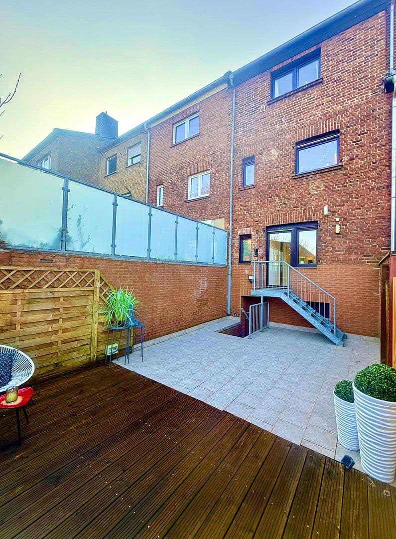 Prodej domu 97 m², pozemek 155 m², Tönisvorst, Severní Porýní-Vestfálsko Prodej domu 97 m², pozemek 155 m², Tönisvorst, Severní Porýní-Vestfálsko