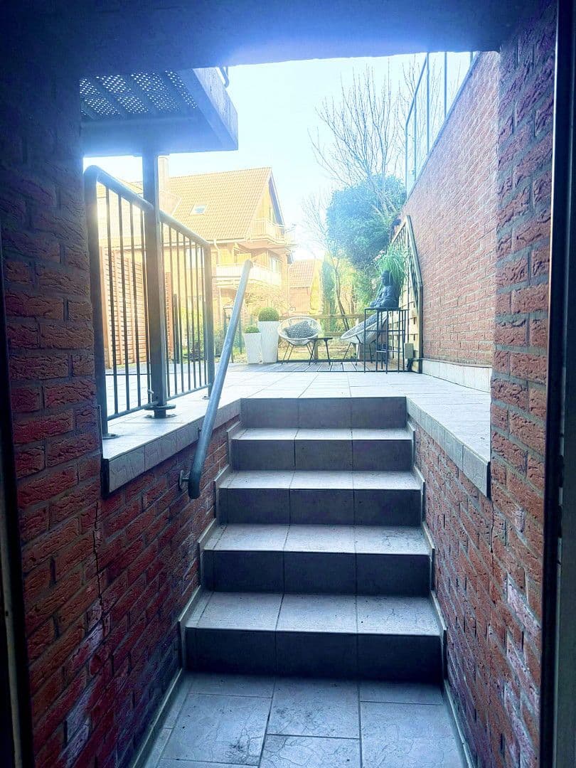 Prodej domu 97 m², pozemek 155 m², Tönisvorst, Severní Porýní-Vestfálsko Prodej domu 97 m², pozemek 155 m², Tönisvorst, Severní Porýní-Vestfálsko