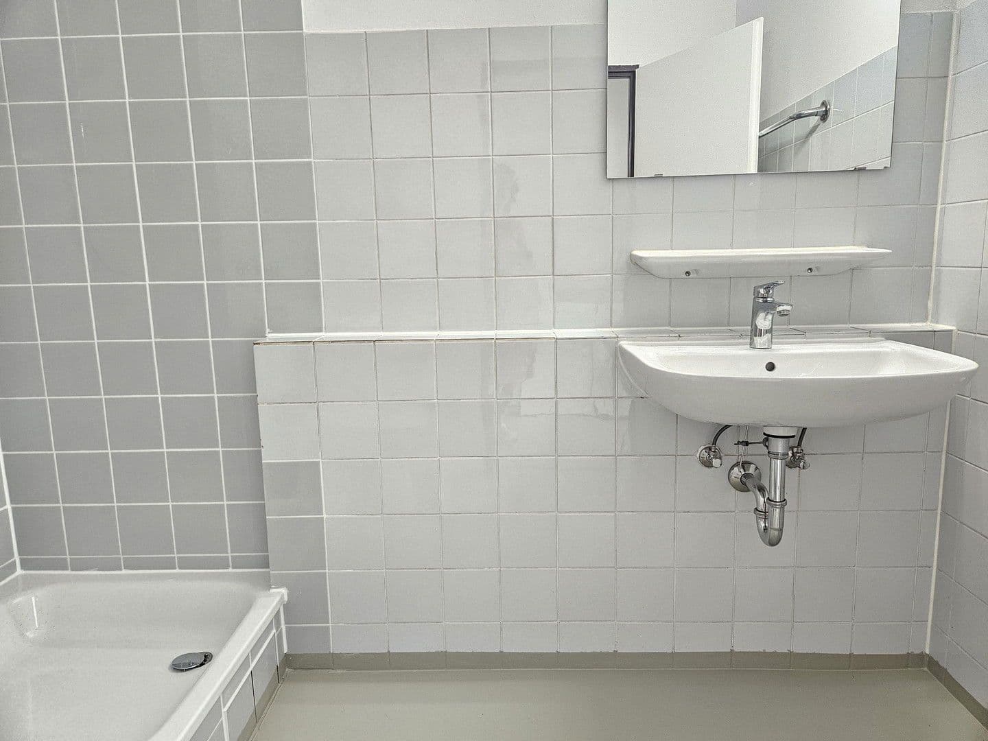 Pronájem bytu 1+1 22 m², Motorstraße 61, München, Bavorsko Pronájem bytu 1+1 22 m², Motorstraße 61, München, Bavorsko