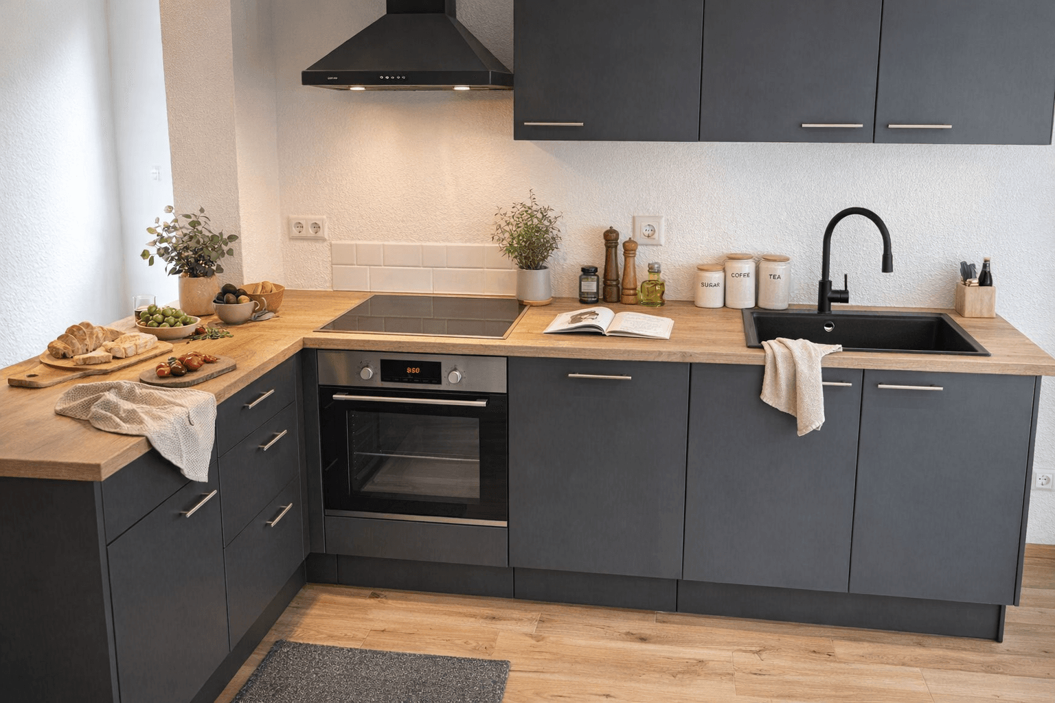 Pronájem bytu 3+1 90 m², Meßkircher Str. 159, Stockach, Bádensko-Württembersko Pronájem bytu 3+1 90 m², Meßkircher Str. 159, Stockach, Bádensko-Württembersko