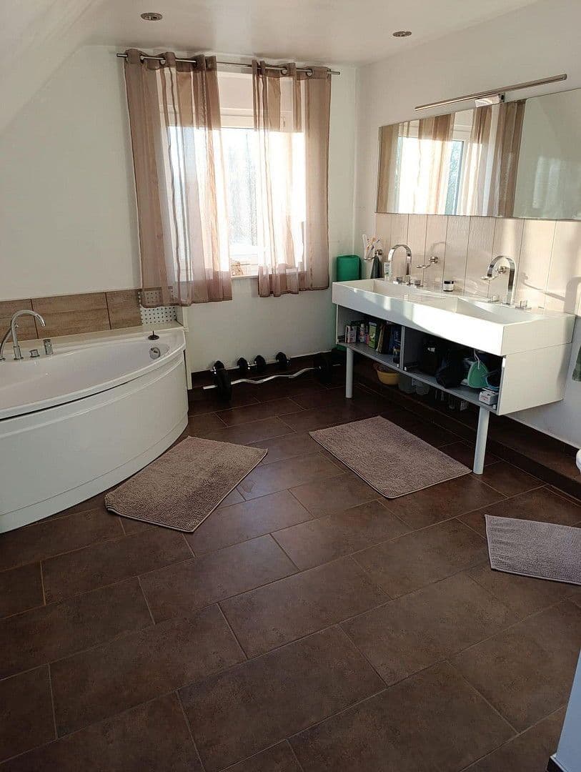 Prodej domu 203 m², pozemek 601 m², Pinneberg, Šlesvicko-Holštýnsko Prodej domu 203 m², pozemek 601 m², Pinneberg, Šlesvicko-Holštýnsko