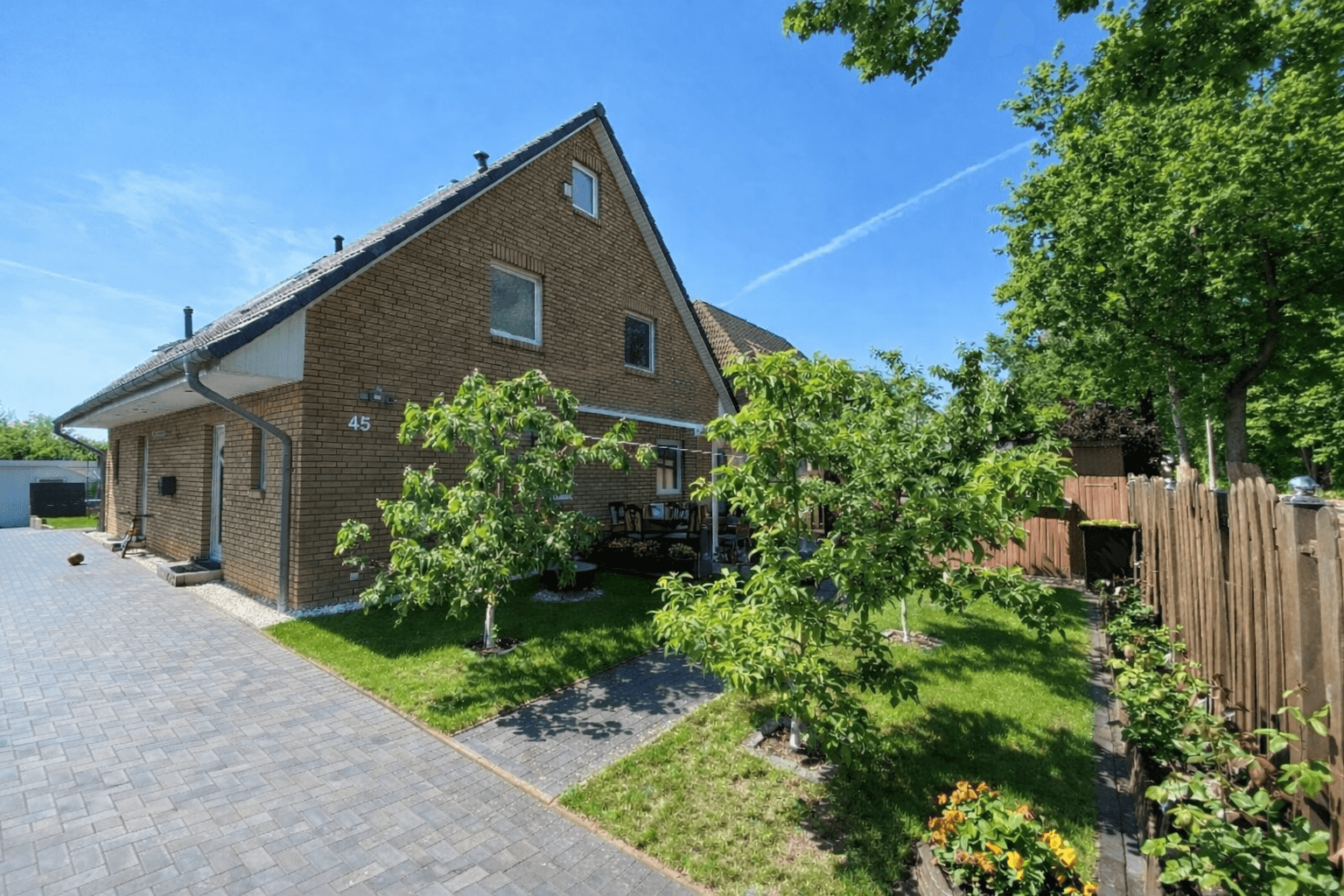 Prodej domu 203 m², pozemek 601 m², Pinneberg, Šlesvicko-Holštýnsko Prodej domu 203 m², pozemek 601 m², Pinneberg, Šlesvicko-Holštýnsko