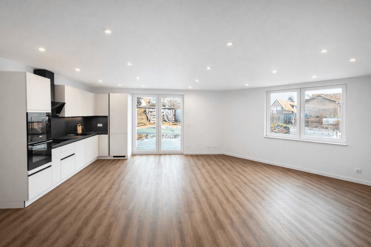 Prodej bytu 4+1 127 m², Jockgrim, Porýní-Falc Prodej bytu 4+1 127 m², Jockgrim, Porýní-Falc