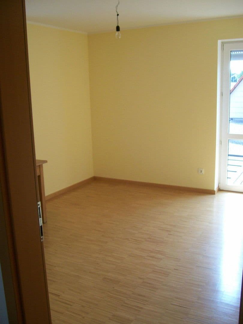 Pronájem bytu 2+1 65 m², Blumenstraße 36, Karlsfeld, Bavorsko Pronájem bytu 2+1 65 m², Blumenstraße 36, Karlsfeld, Bavorsko