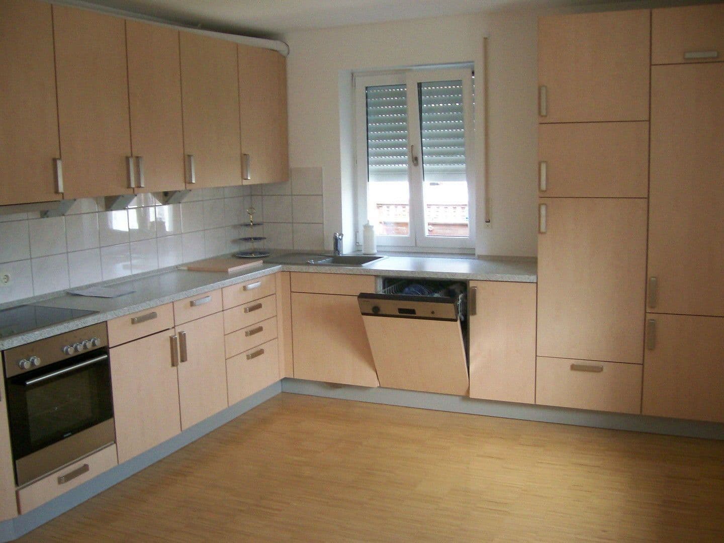 Pronájem bytu 2+1 65 m², Blumenstraße 36, Karlsfeld, Bavorsko Pronájem bytu 2+1 65 m², Blumenstraße 36, Karlsfeld, Bavorsko