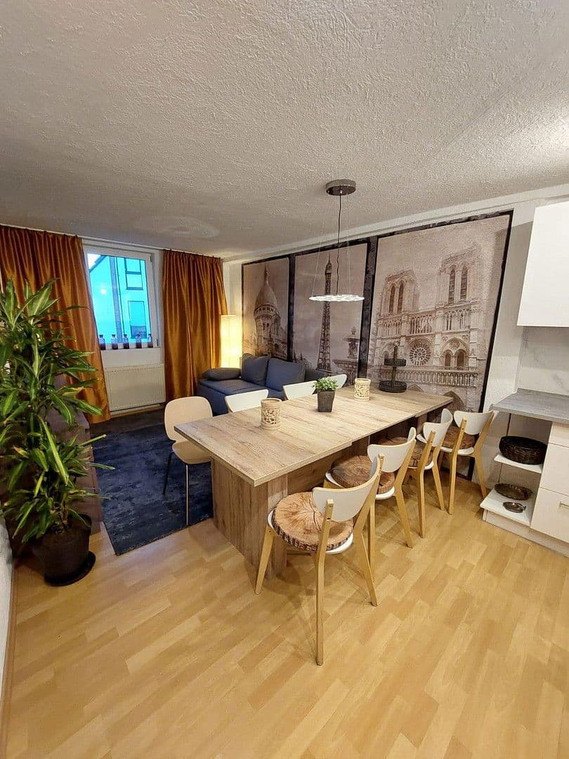 Pronájem bytu 4+1 80 m², Fellbach, Bádensko-Württembersko Pronájem bytu 4+1 80 m², Fellbach, Bádensko-Württembersko