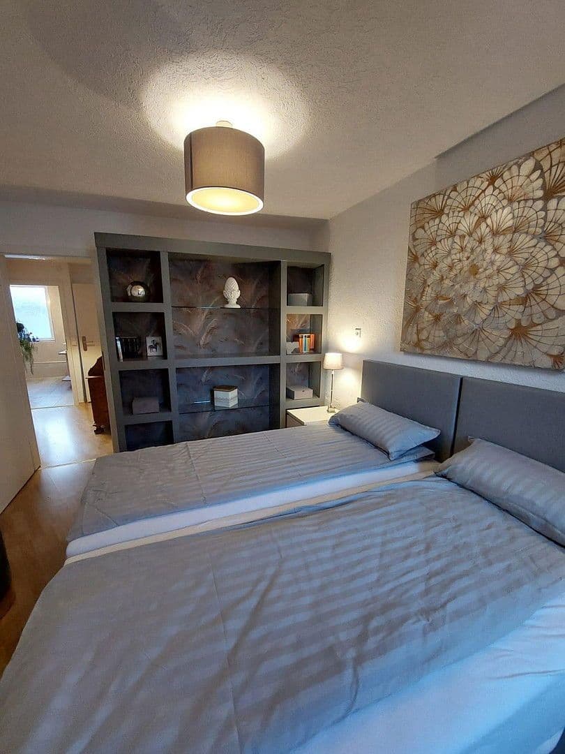 Pronájem bytu 4+1 80 m², Fellbach, Bádensko-Württembersko Pronájem bytu 4+1 80 m², Fellbach, Bádensko-Württembersko